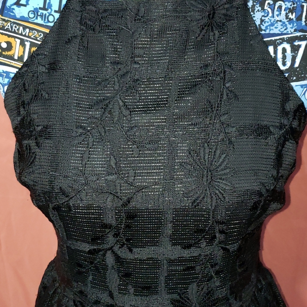 Bebe black lace dress - Picture 2 of 3